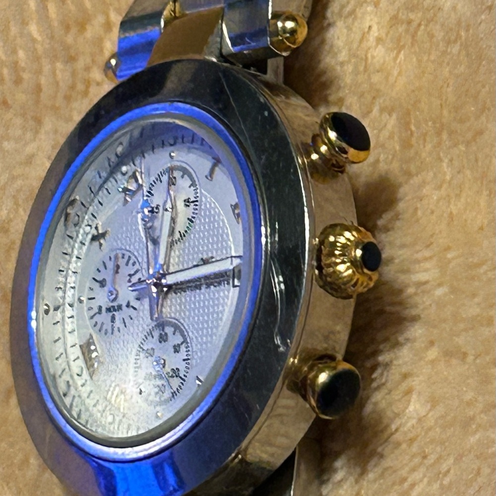 Elegant Silver and Gold Men's Watch
